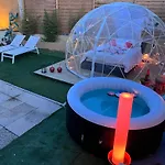 Insolite Love & Jacuzzi